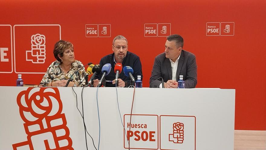 El PSOE pide &quot;pensar en Sariñena&quot; para evitar la moción de censura