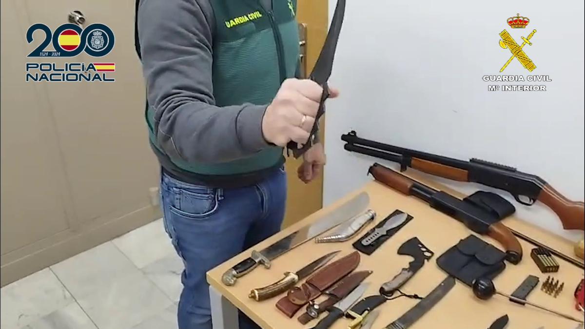 Algunas de las armas incautadas en la operación