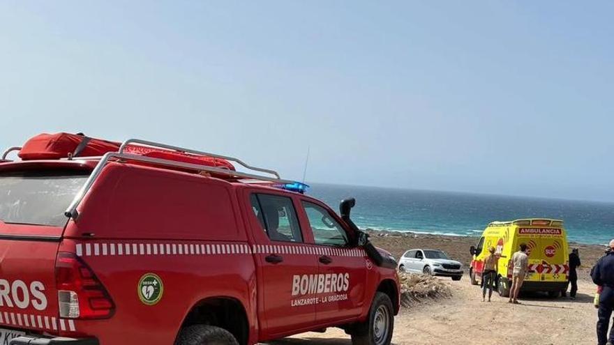 Un joven de 17 años, herido grave en un accidente de kitesurf en Famara