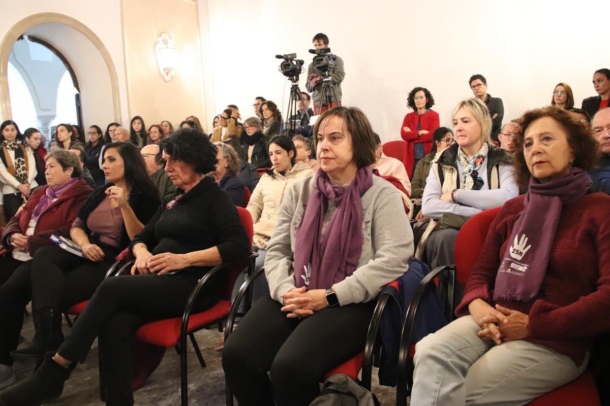 Pleno en el Ayuntamiento de Montilla.