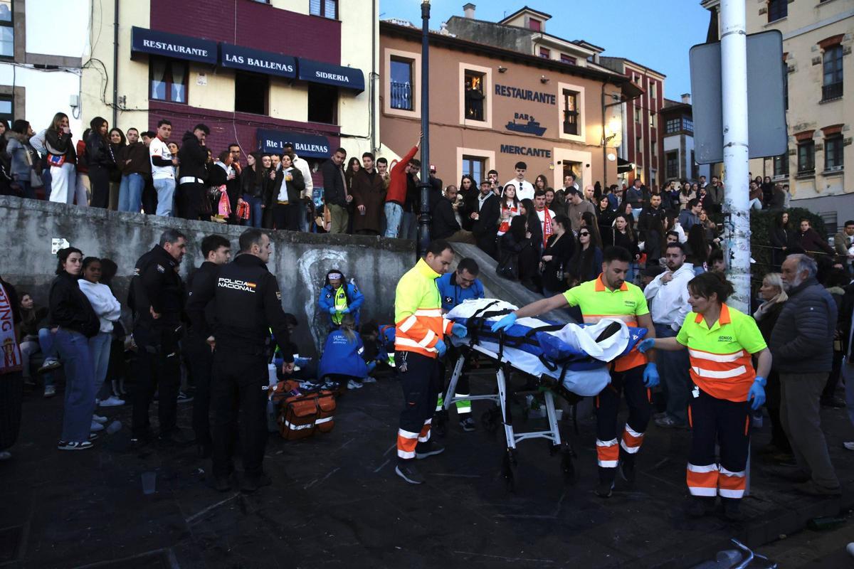 Operativo sanitario y policial por dos personas heridas al caer en la Cuesta del Cholo, en imágenes