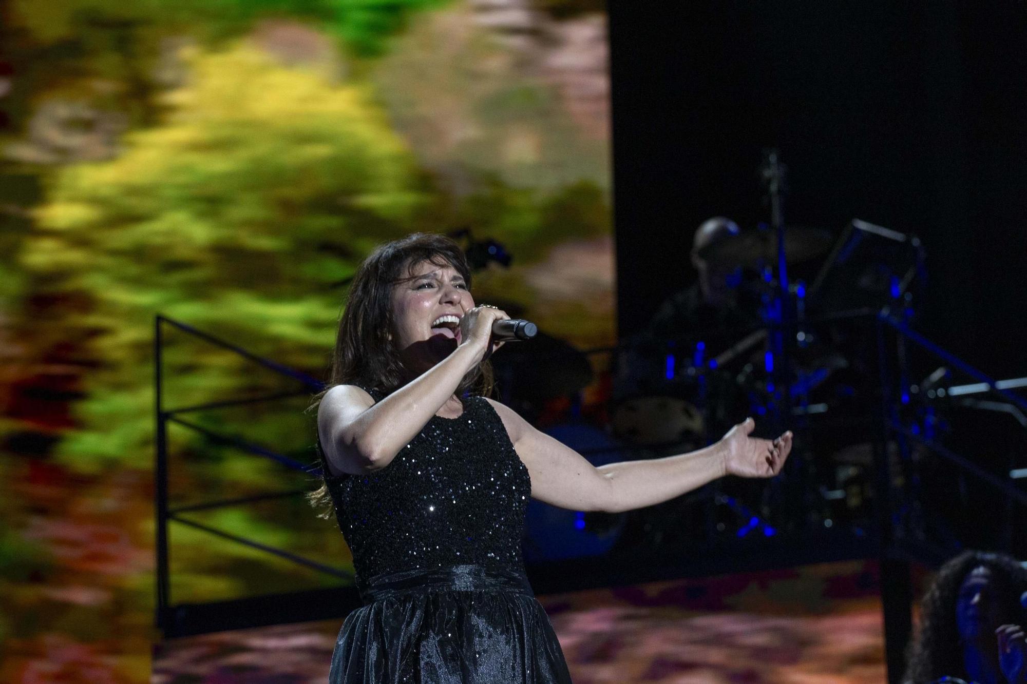 Amaral arrasa en Alicante con su "Dolce Vita"