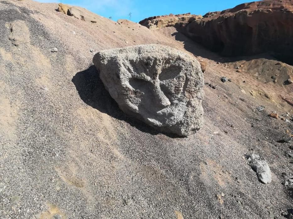 "Esculpir en piedra", el último atentado geológico en Fuerteventura