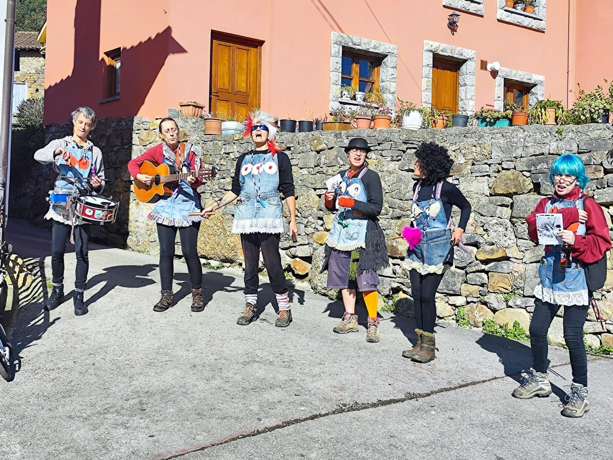 Mediu Güeyu, el festival eclético y singular que lleva la cultura a la zona rural de Villaviciosa