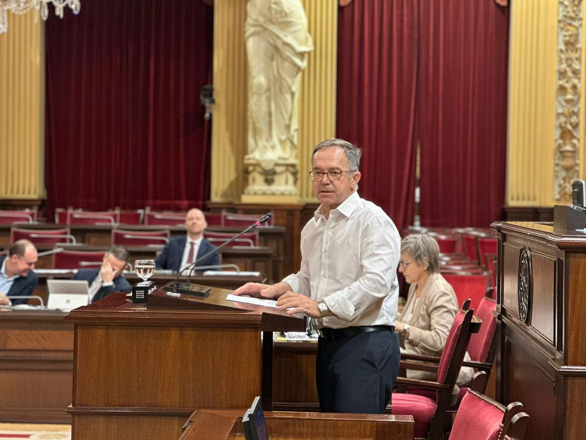 Intervención de Josep Marí Ribas, ‘Agustinet’, ayer en la Comisión de Consells Insulares.