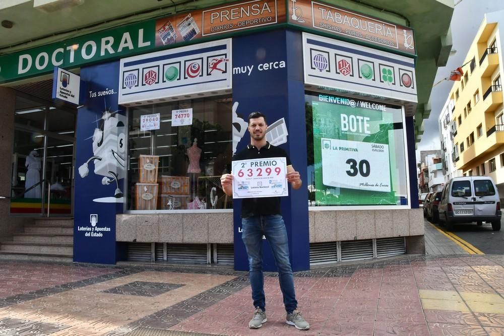 Administración de Lotería La Paredilla de Vecindario.