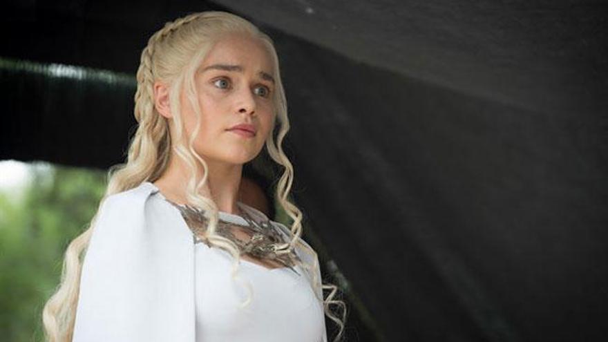 Emilia Clarke es Daenerys Targaryen en &#039;Juego de tronos&#039;.