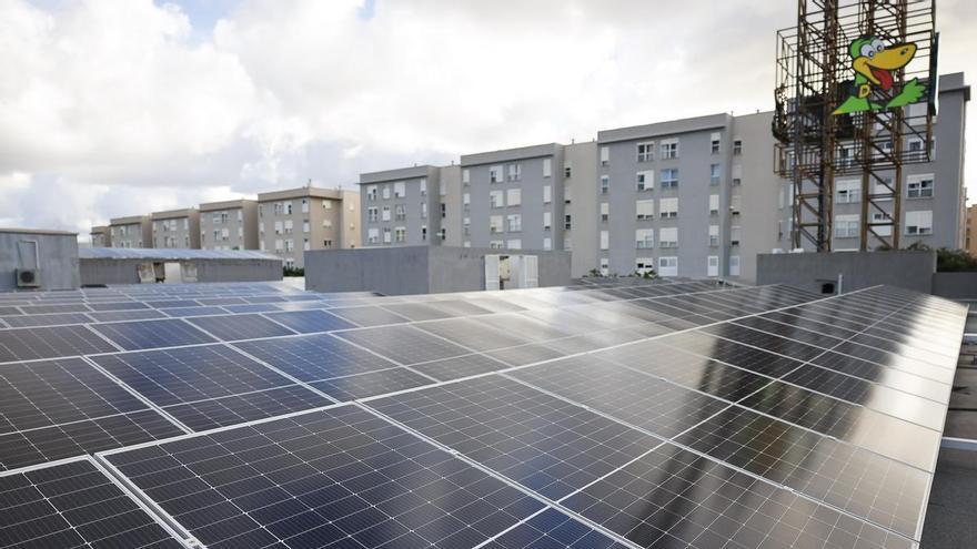 HiperDino invierte medio millón de euros en la instalación de 4 nuevas plantas fotovoltaicas en sus tiendas