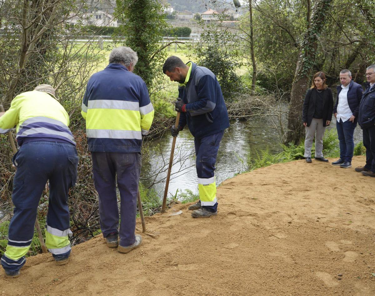 Trabajos en la Ruta da Pedra e da Auga.