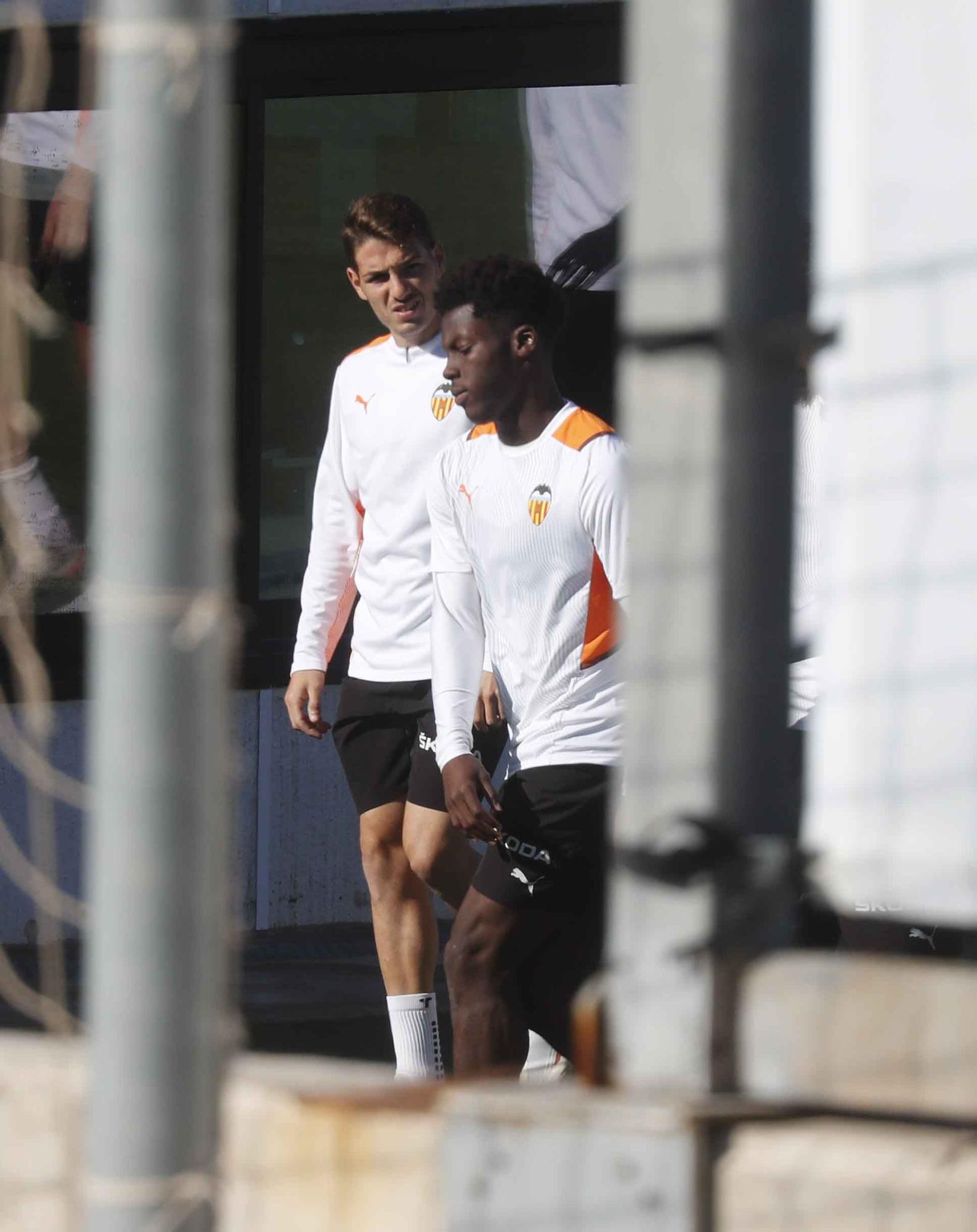 Entrenamiento del Valencia, a puerta cerrada