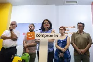 Mónica Oltra dimite de todos sus cargos
