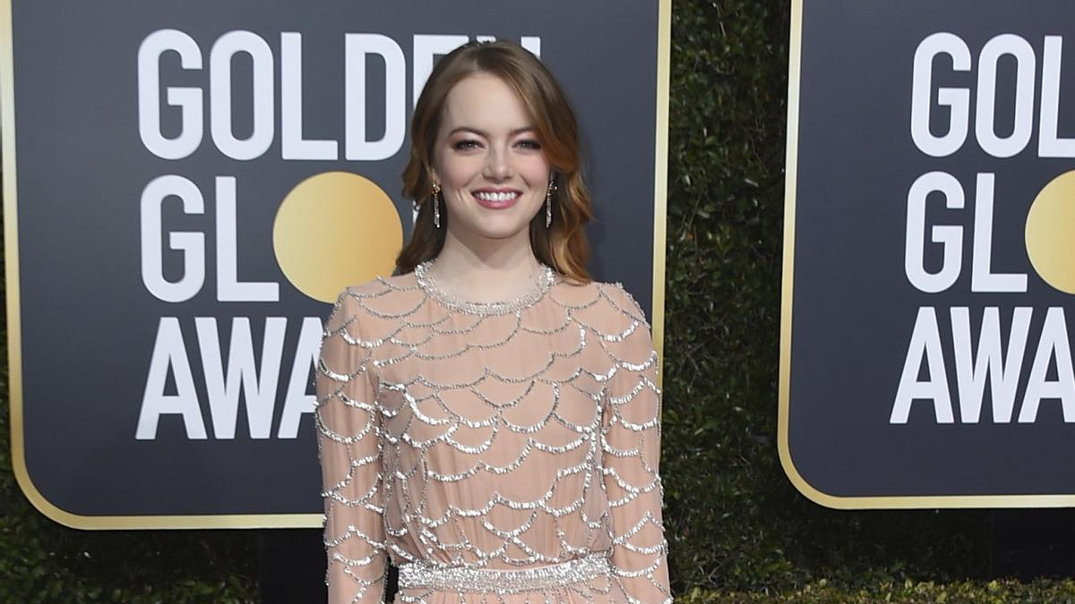 Emma Stone con vestido de Louis Vuitton en los Globos de Oro 2019