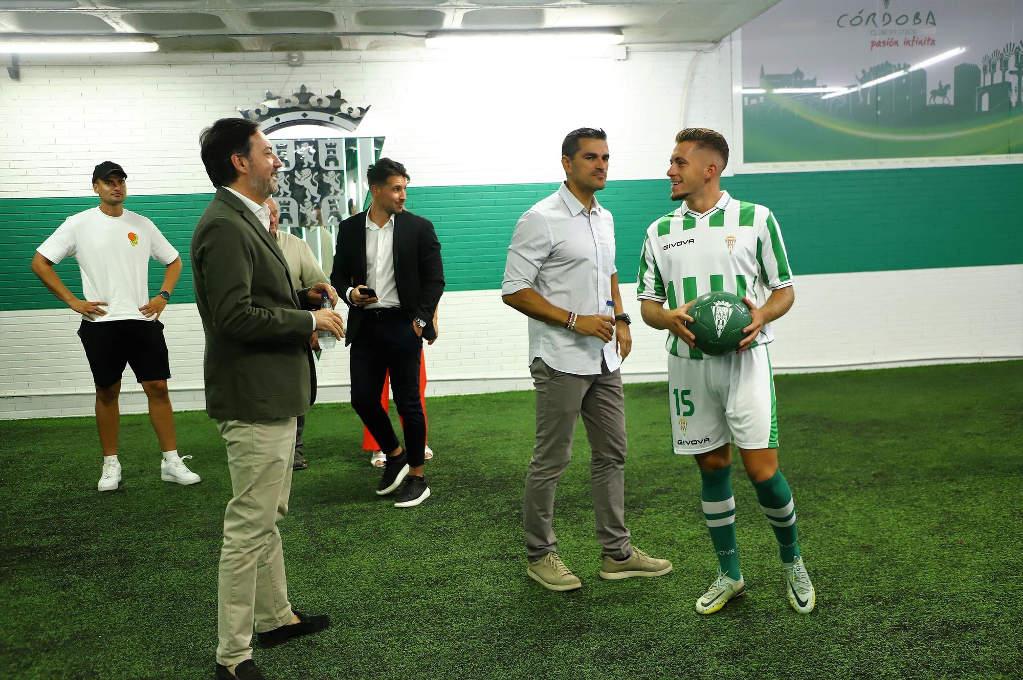 Isma Ruiz presentado como nuevo jugador del Córdoba CF