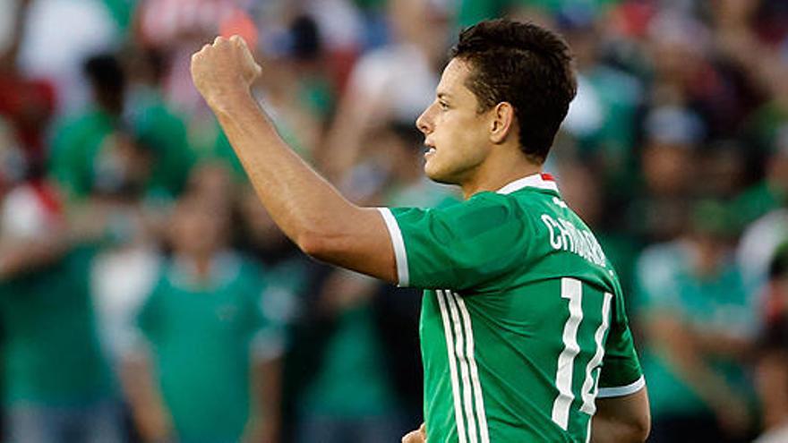 &#039;Chicharito&#039; celebra su gol ante Jamaica.