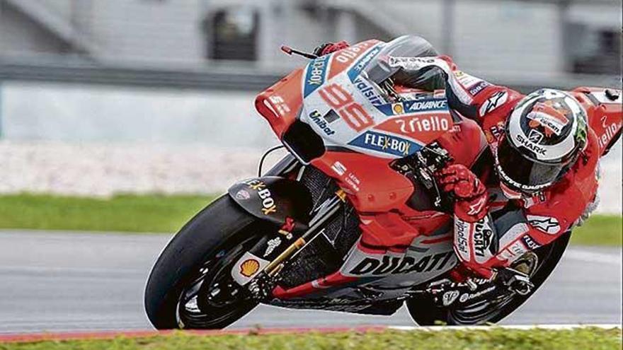 El piloto mallorquín ayer en los test de Sepang.