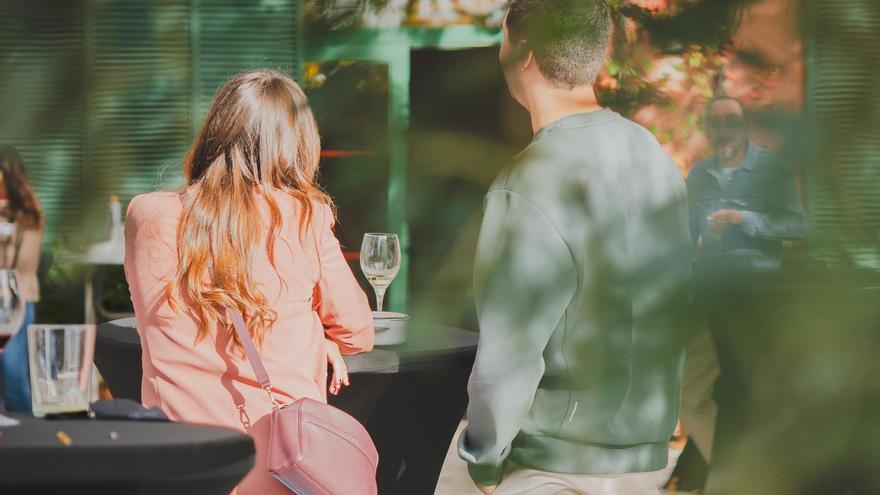 El Bages brinda amb vermut per l'amor: tornen les cites ràpides després de l'èxit de la primera edició