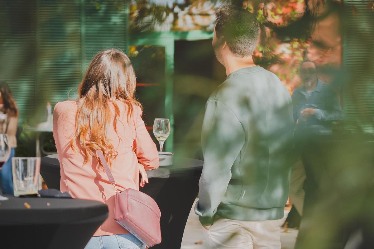 El Bages brinda amb vermut per l'amor: tornen les cites ràpides després de l'èxit de la primera edició