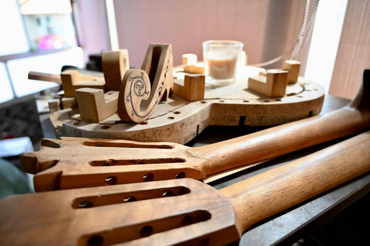 Los viejos oficios: Rafael López Jerez, luthier Los viejos oficios: Rafael López Jerez, luthier