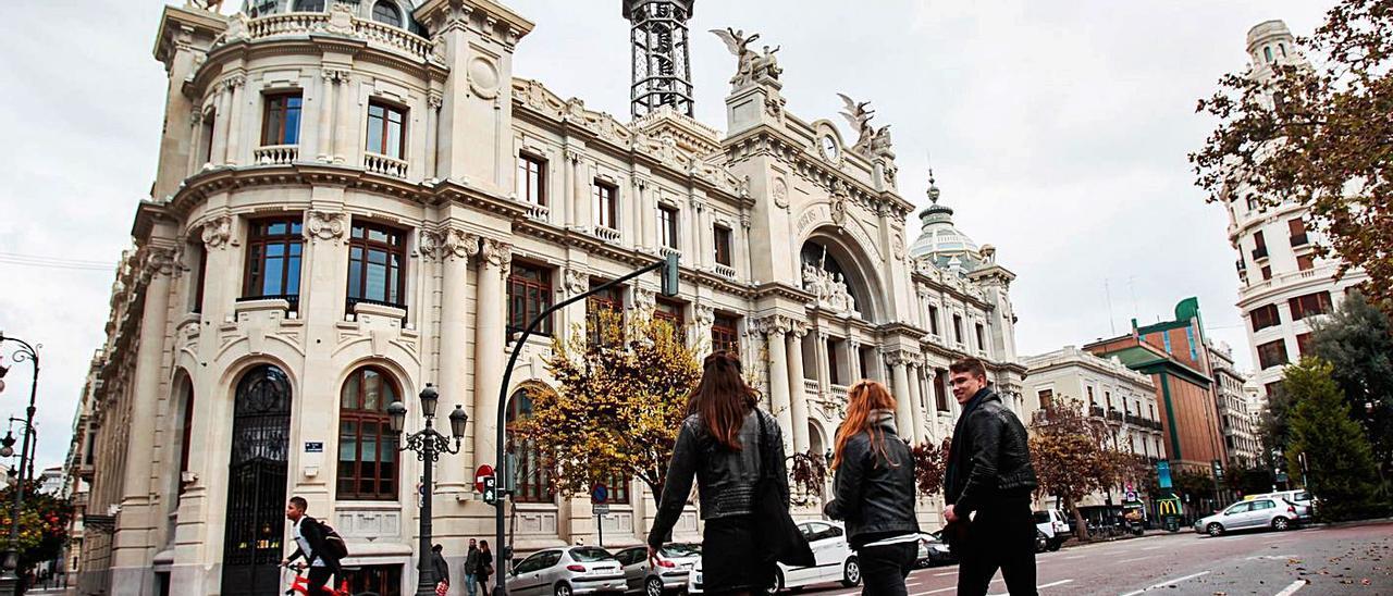 El ayuntamiento no participará en la compra de Correos, pero quiere decidir sobre sus usos