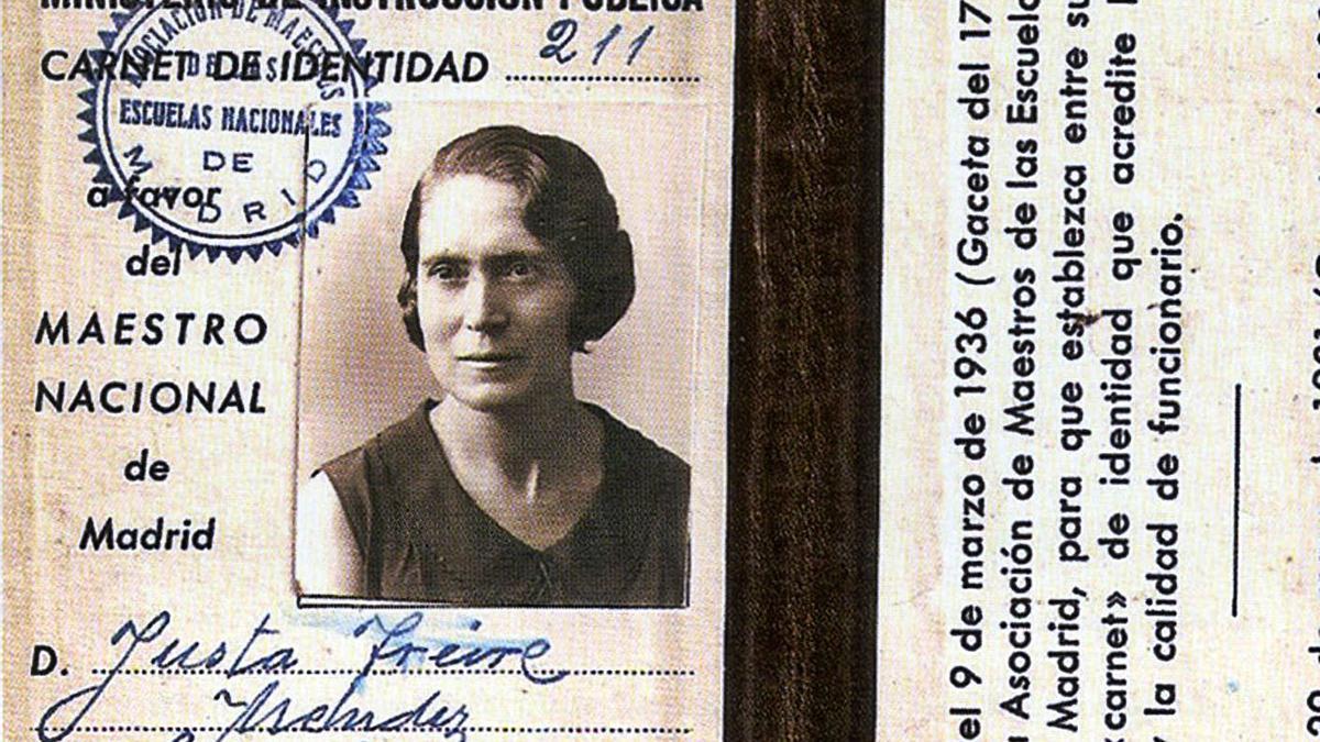 Identificación profesional de Justa Freire como maestra nacional fechado en 1936. | LZA