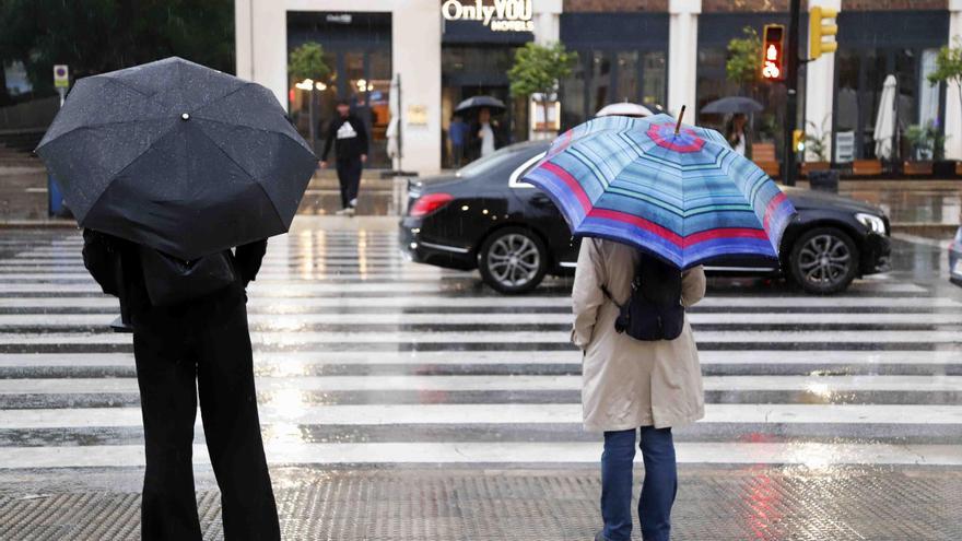 Málaga continuará pasada por agua durante el puente de los Santos