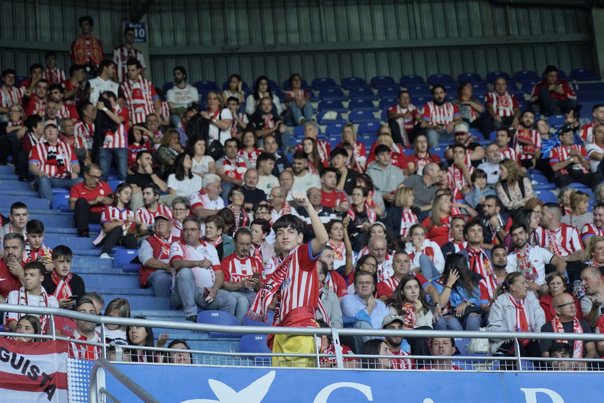 En imágenes: así fue el duelo entre albiazules y rojiblancos en Medizorroza