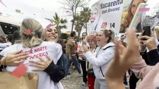 Las candidatas regresan a Alicante arropadas por una emotiva bienvenida de foguerers