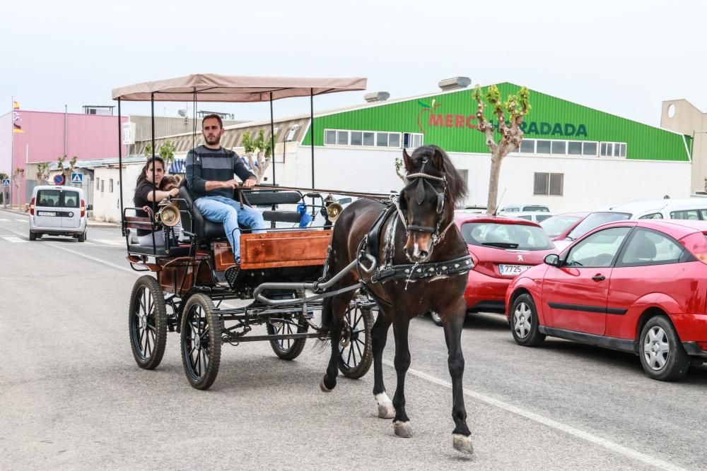 La Vega Baja, de sevillanas y faralaes