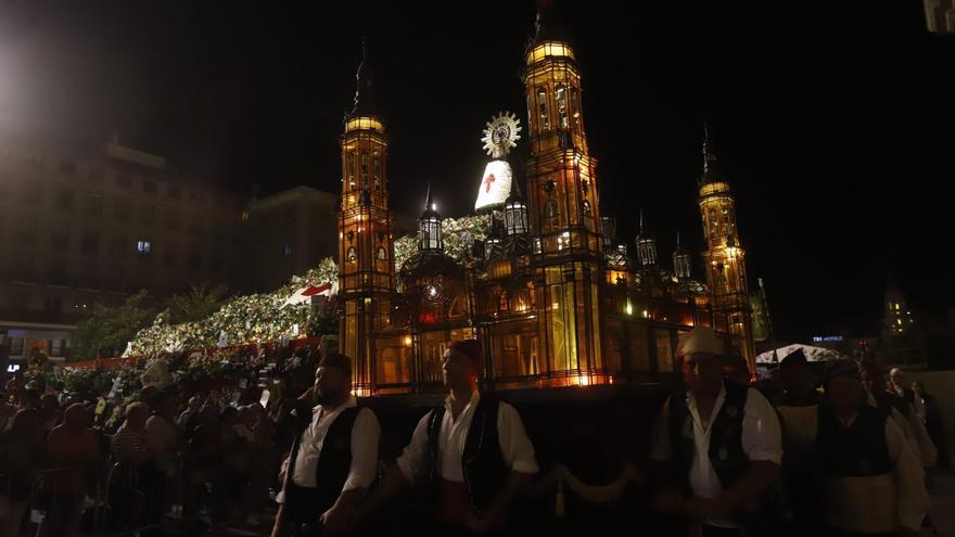 El Rosario de Cristal congregó a 150.000 personas en el centro de Zaragoza