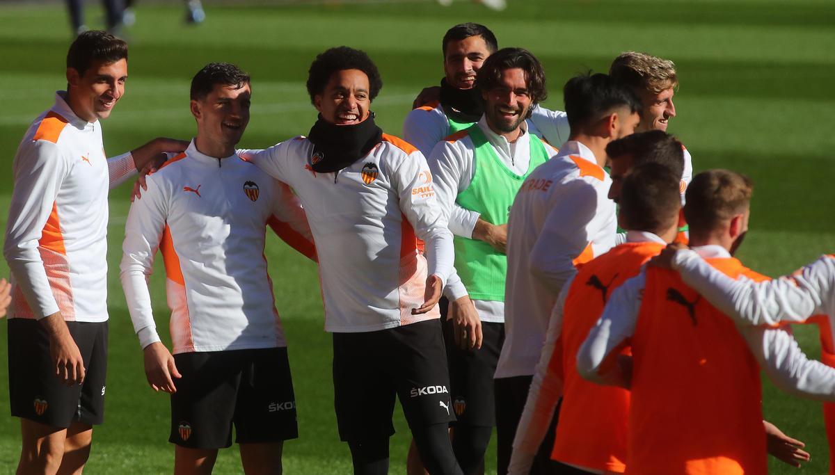 Así ha sido el entrenamiento del Valencia CF de hoy - Superdeporte