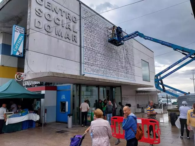 La evolución del monumental mural de homenaje a José Suárez en Bueu