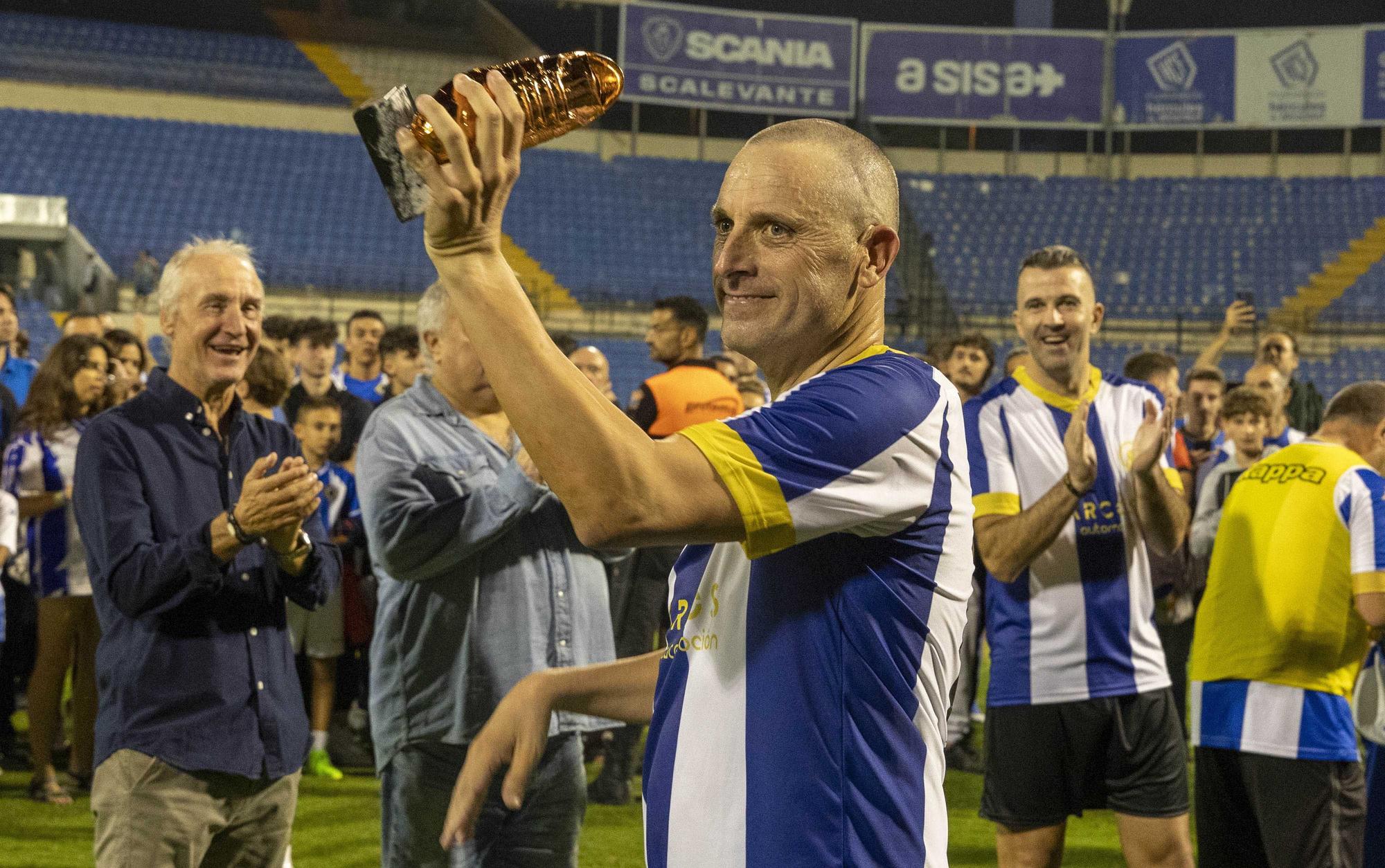 Leyendas del Hércules frente a leyendas de la Selección Española: Las imágenes del partido del Centenario