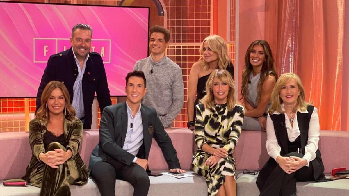 Parte del equipo de colaboradores de 'Fiesta'.