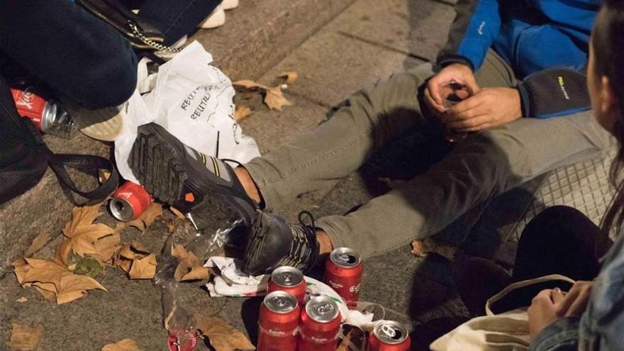 La mitad de las denuncias policiales en las cruces se debe al botellón