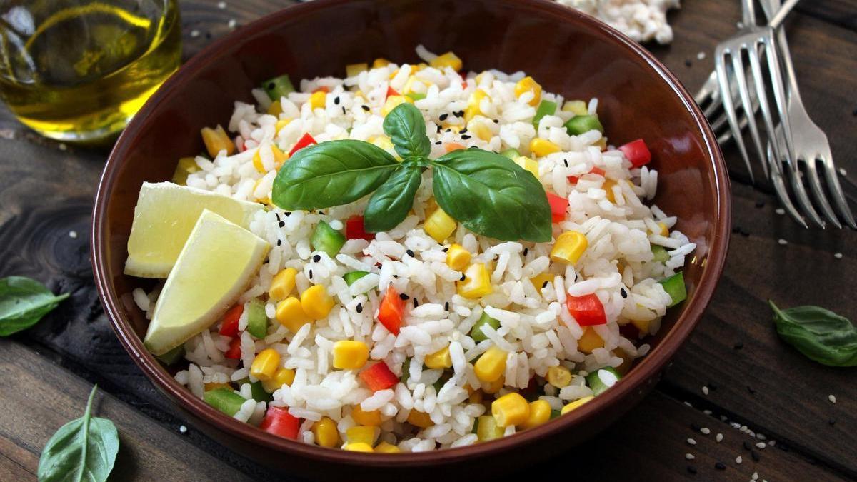 Ensalada de arroz integral con quinoa - De Rechupete