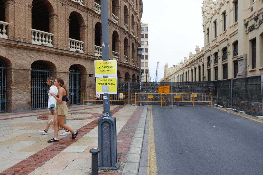Comerciantes y vecinos, en pie de guerra por el corte de la calle Alicante