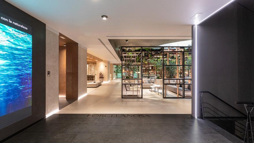 Porcelanosa revoluciona su exposición central con un hotel sostenible