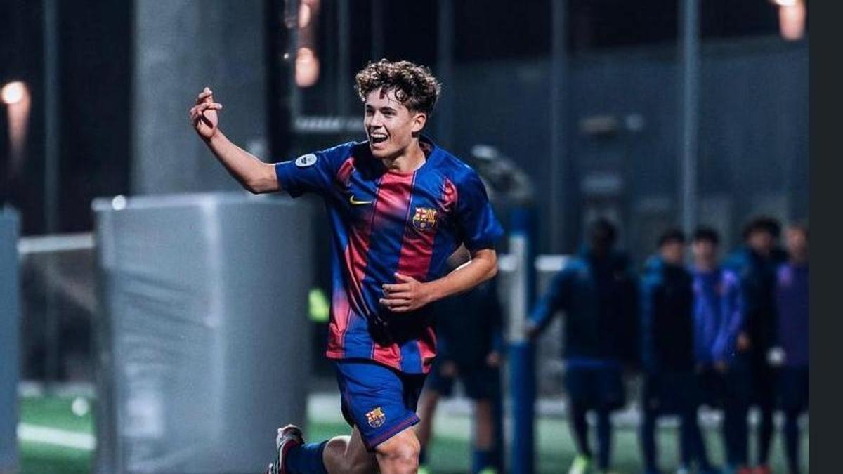 Samuel Borniquel, excanterano del Real Zaragoza, celebrando un gol con las categorías inferiores del FC Barcelona
