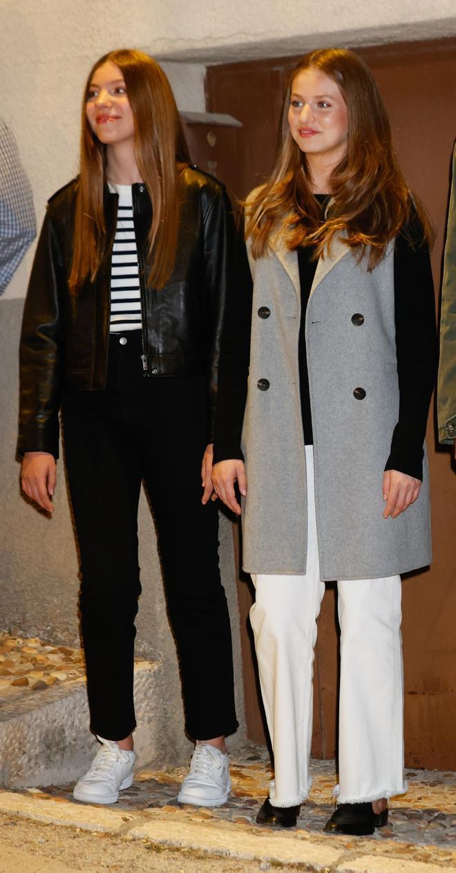 La princesa Leonor y la infanta Sofía en Chinchón