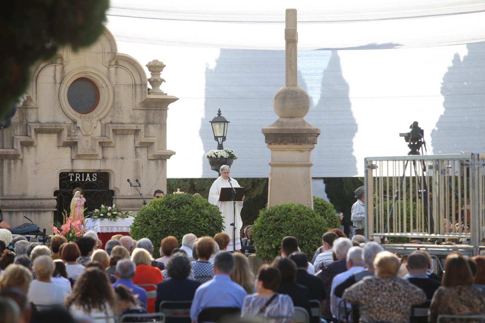 Castellón recuerda a sus fallecidos el día de Todos los Santos