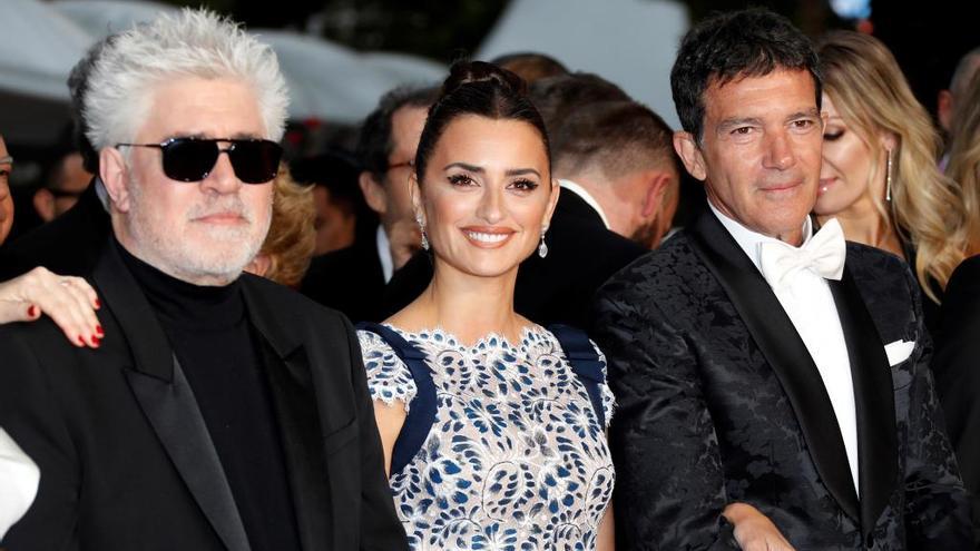 Pedro AlmodÃ³var, PenÃ©lope Cruz y Antonio Banderas.