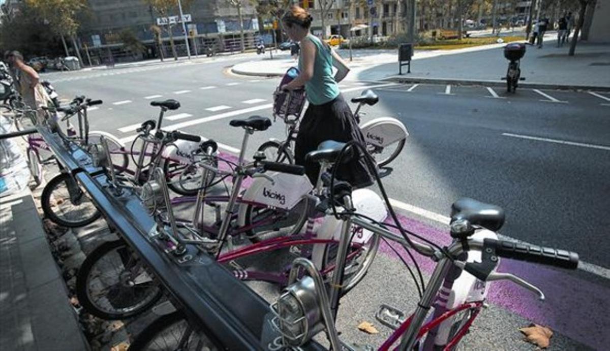 Estació de Bicing a Casp amb passeig de Sant Joan, el setembre passat. Estació de Bicing a Casp amb passeig de Sant Joan, el setembre passat.