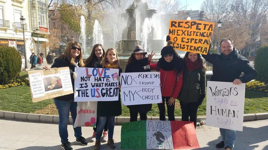 Integrantes de Málaga Resistance en una protesta reciente en Granada.