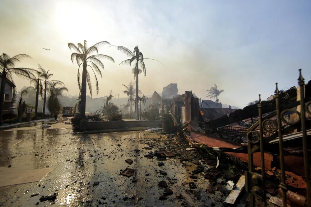 Varios incendios forestales dejan 10 muertos en California