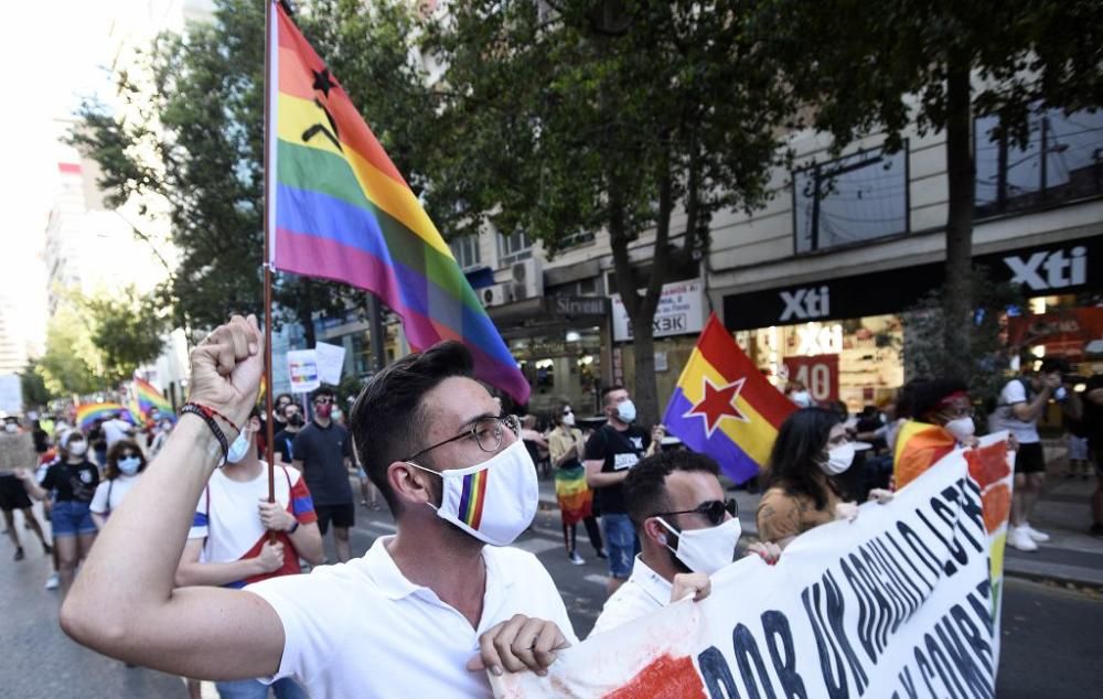 Cientos de personas se manifiestan en Murcia por un orgullo de clase y combativo