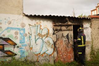GALERÍA | Así ha quedado la vieja casa incendiada en Zamora capital