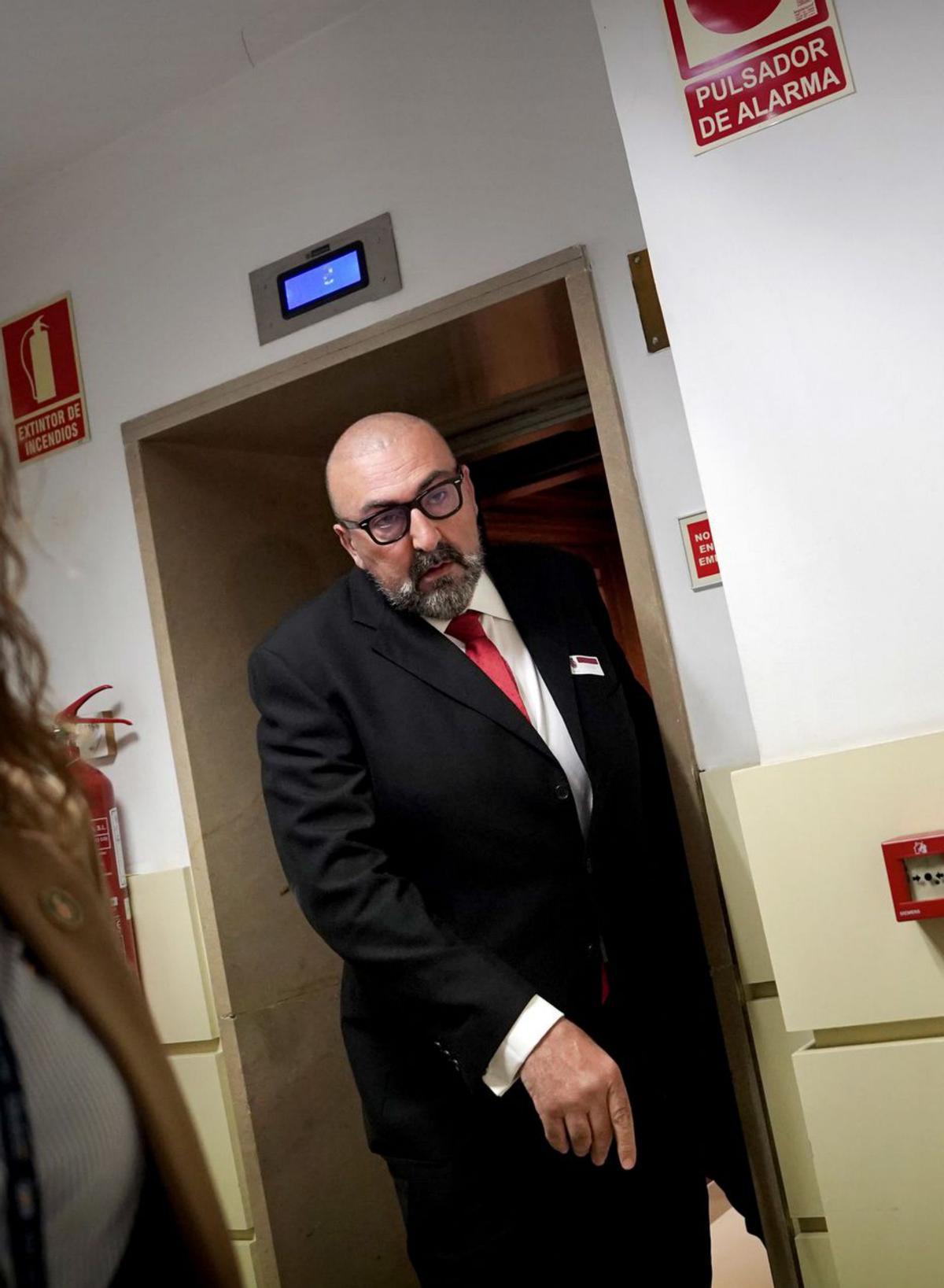 L’UCO troba àudios en els dispositius requisats a la casa de Koldo L’UCO troba àudios en els dispositius requisats a la casa de Koldo