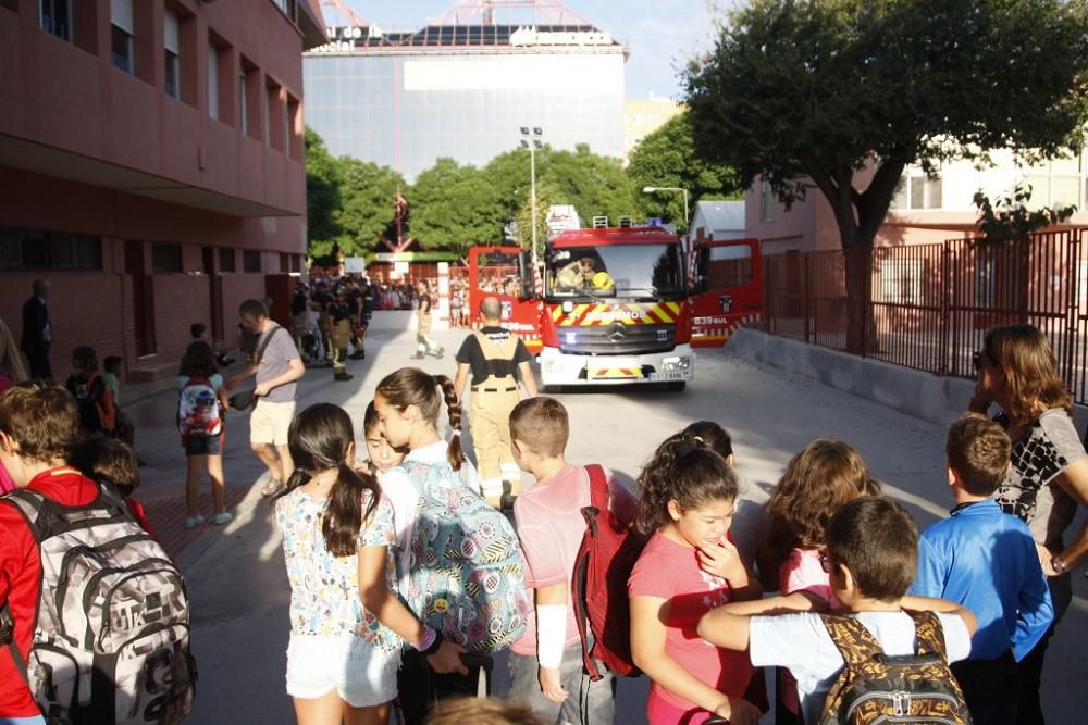 Susto en el colegio de Santa María de Gracia por un incendio en la despensa