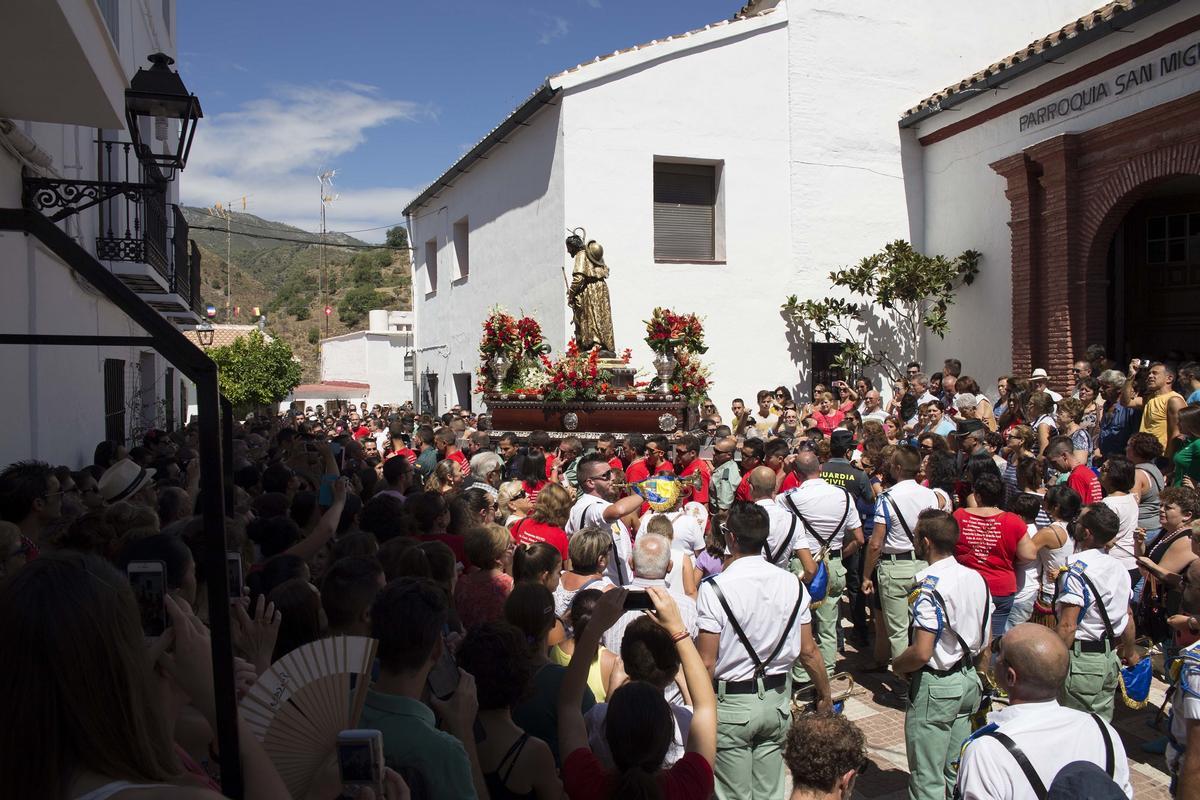 Tolox quiere celebrar su cohetá el 16 de agosto por San Roque.