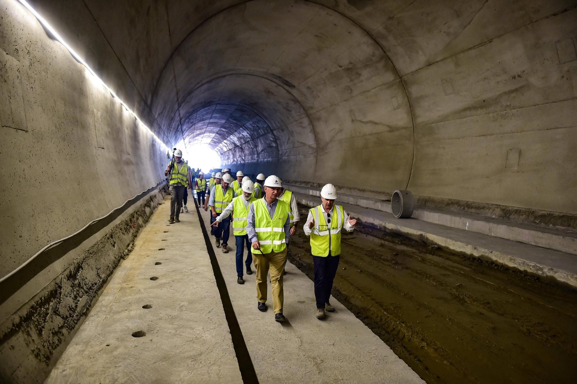 FOTOGALERÍA | El impresionante túnel de 1.500 metros que traerá el AVE a Cácers